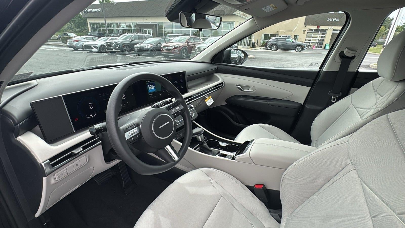 2026 Hyundai TUCSON SE