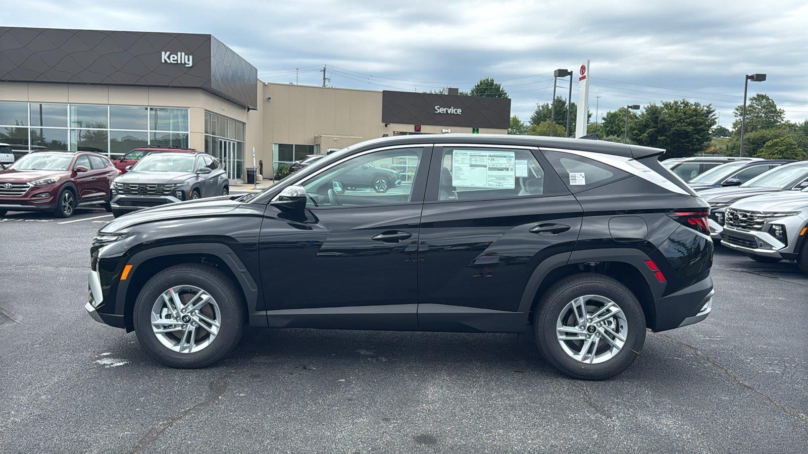2026 Hyundai TUCSON SE