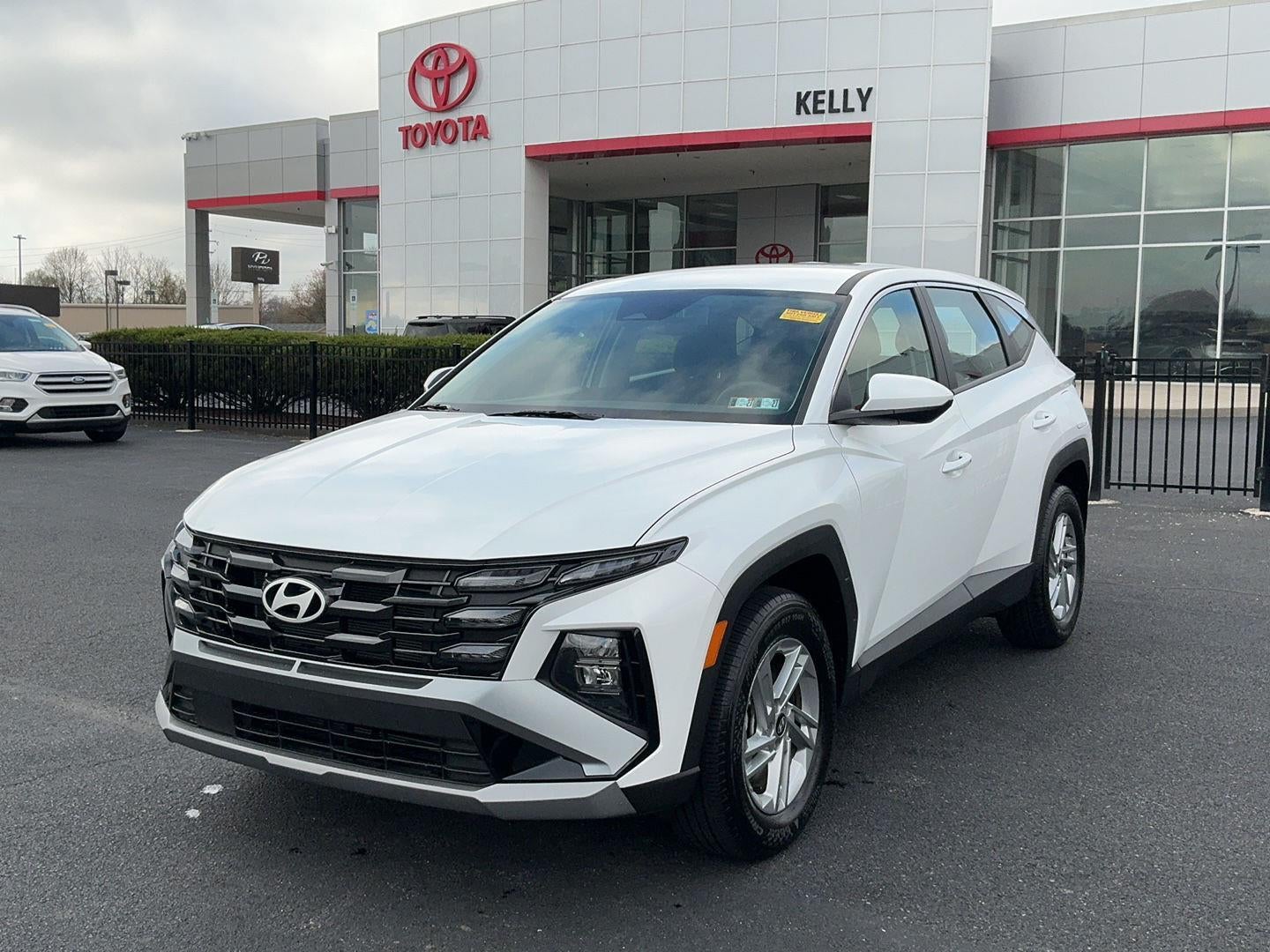 2025 Hyundai TUCSON SE