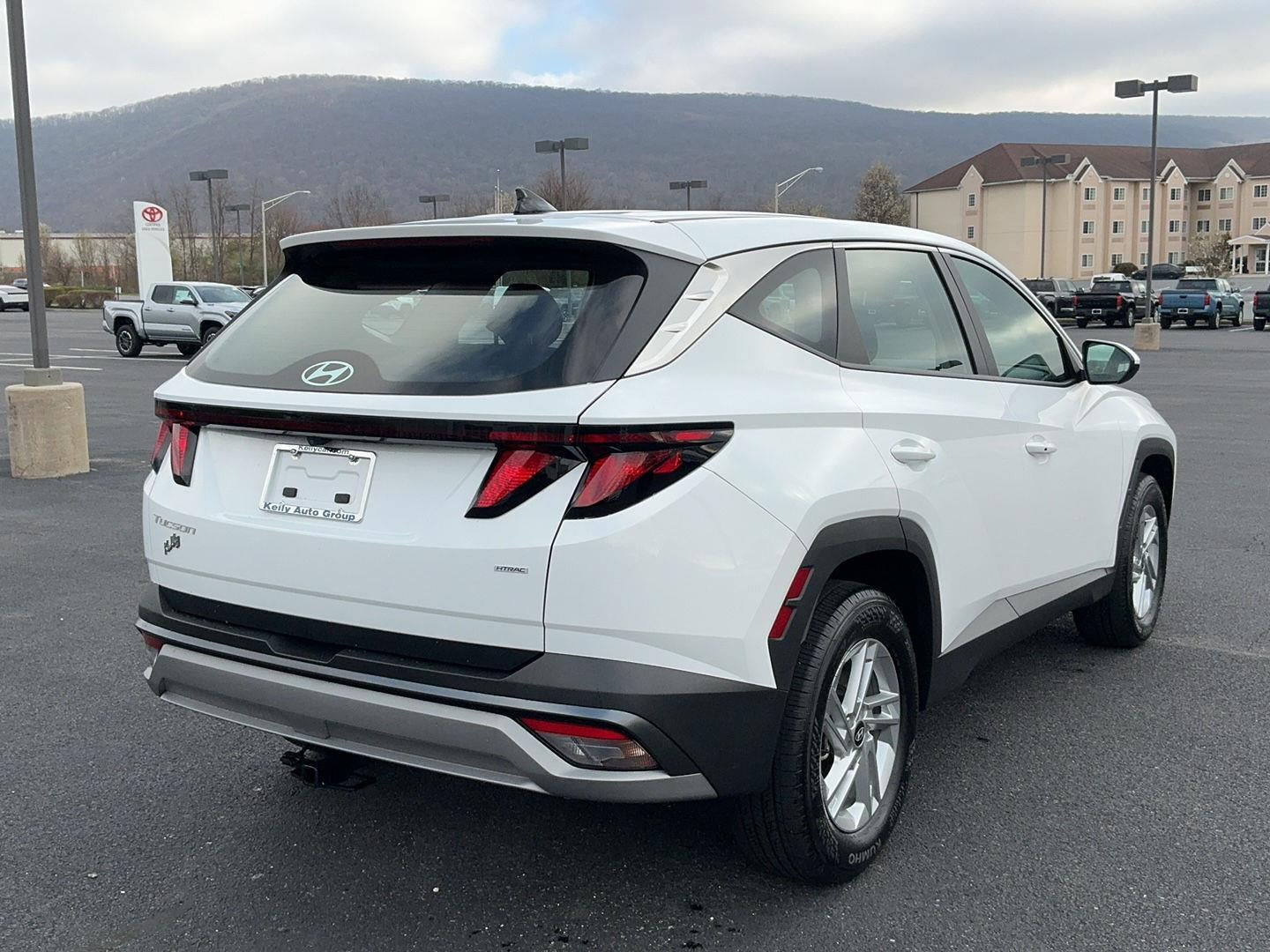 2025 Hyundai TUCSON SE