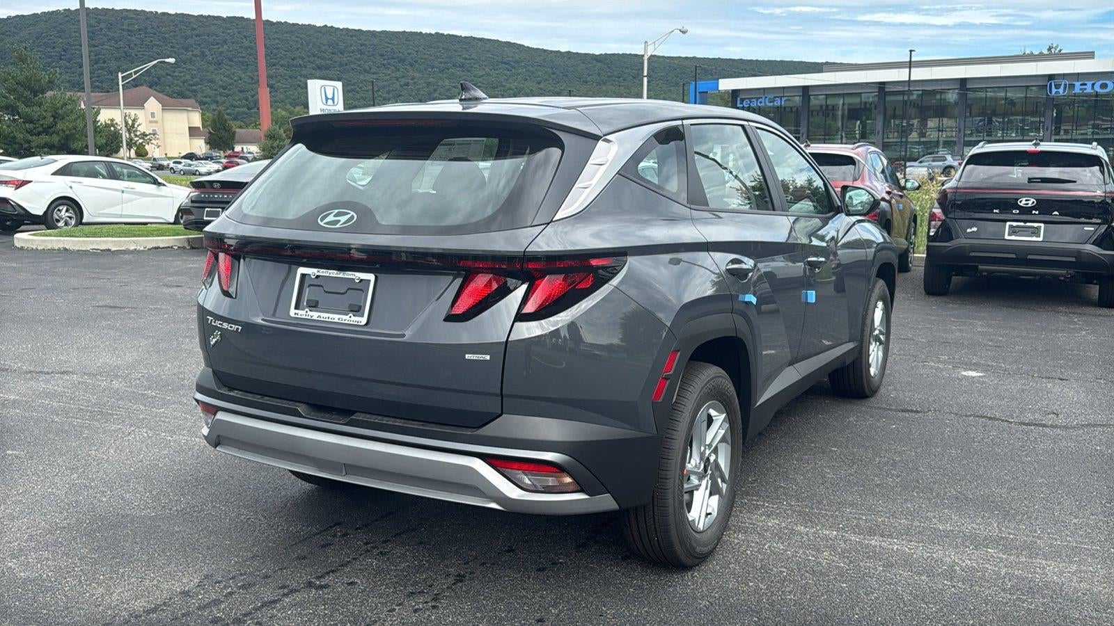 2026 Hyundai TUCSON SE
