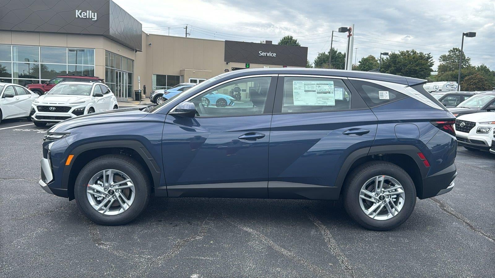 2026 Hyundai TUCSON SE