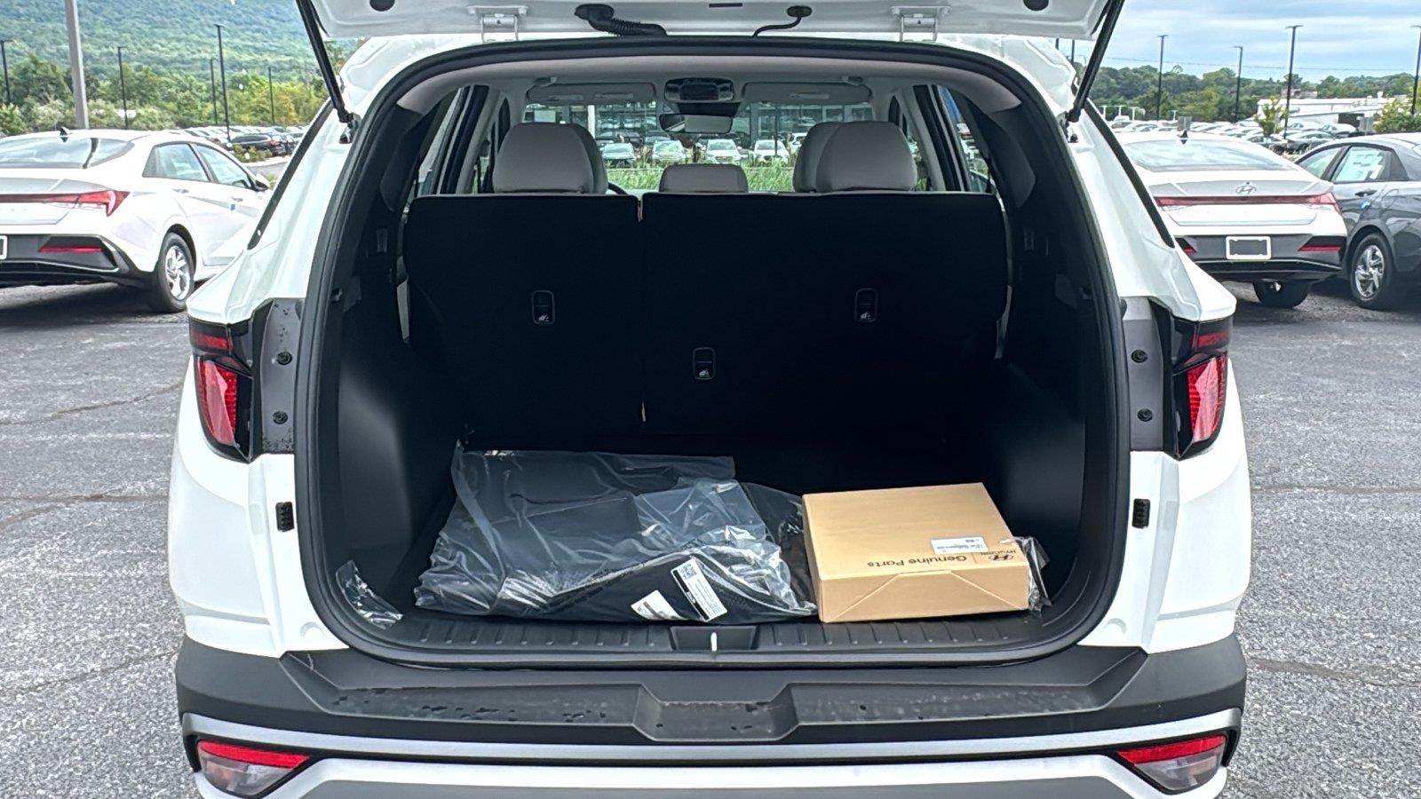 2026 Hyundai TUCSON SE