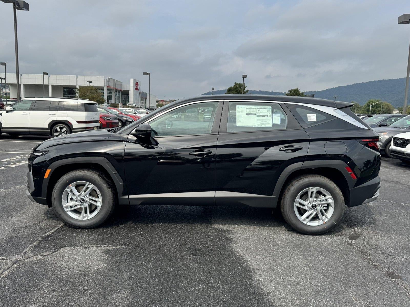 2026 Hyundai TUCSON SE