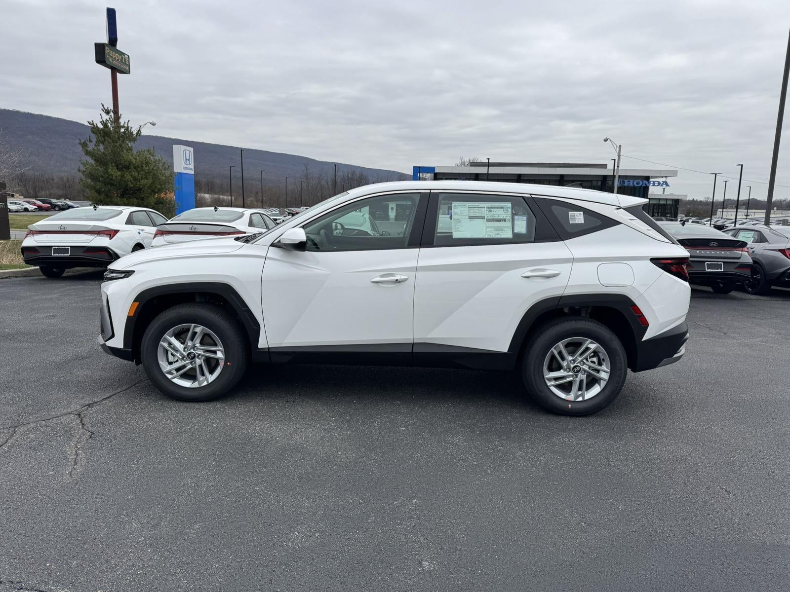 2026 Hyundai TUCSON SE AWD