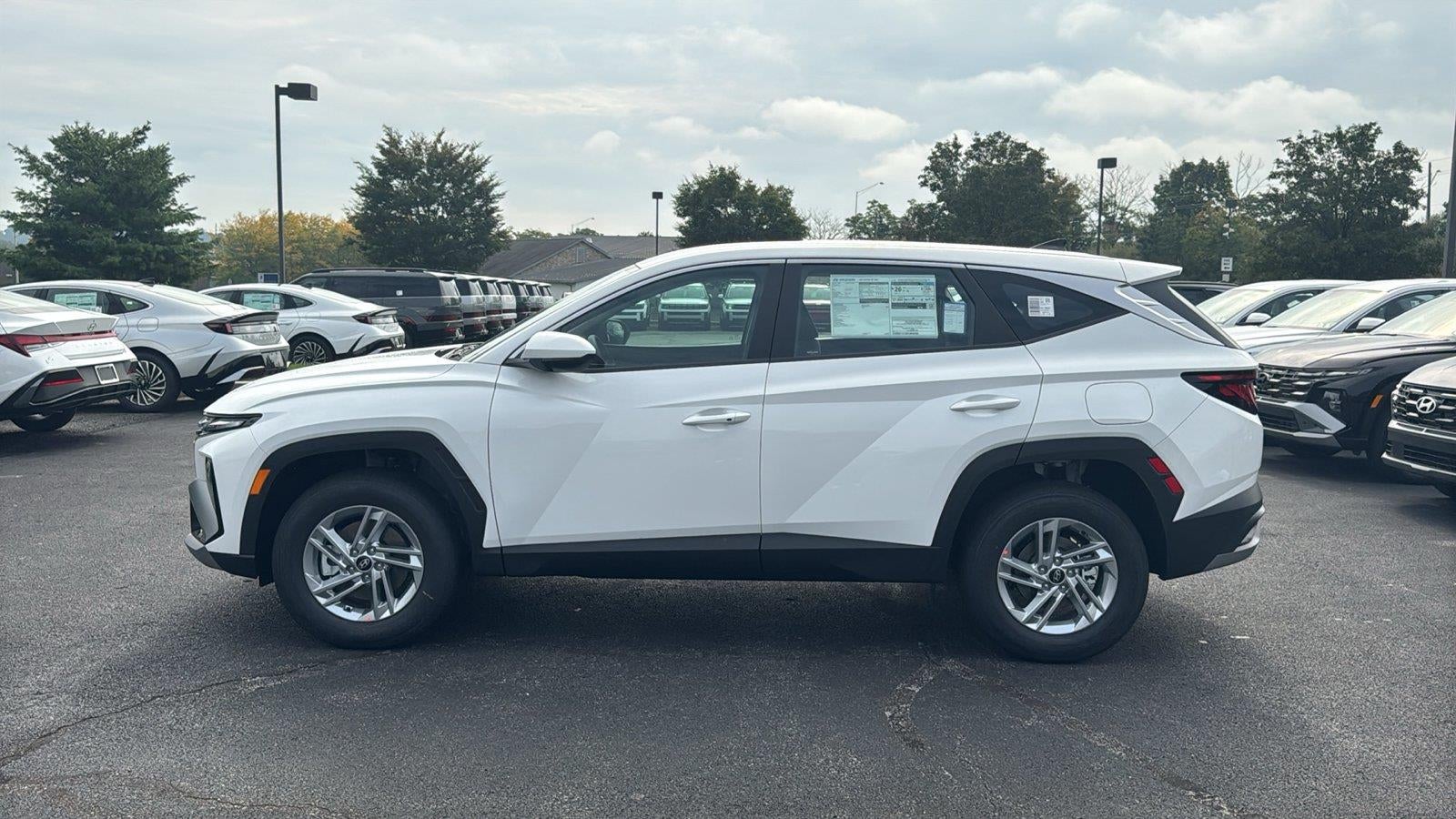 2026 Hyundai TUCSON SE