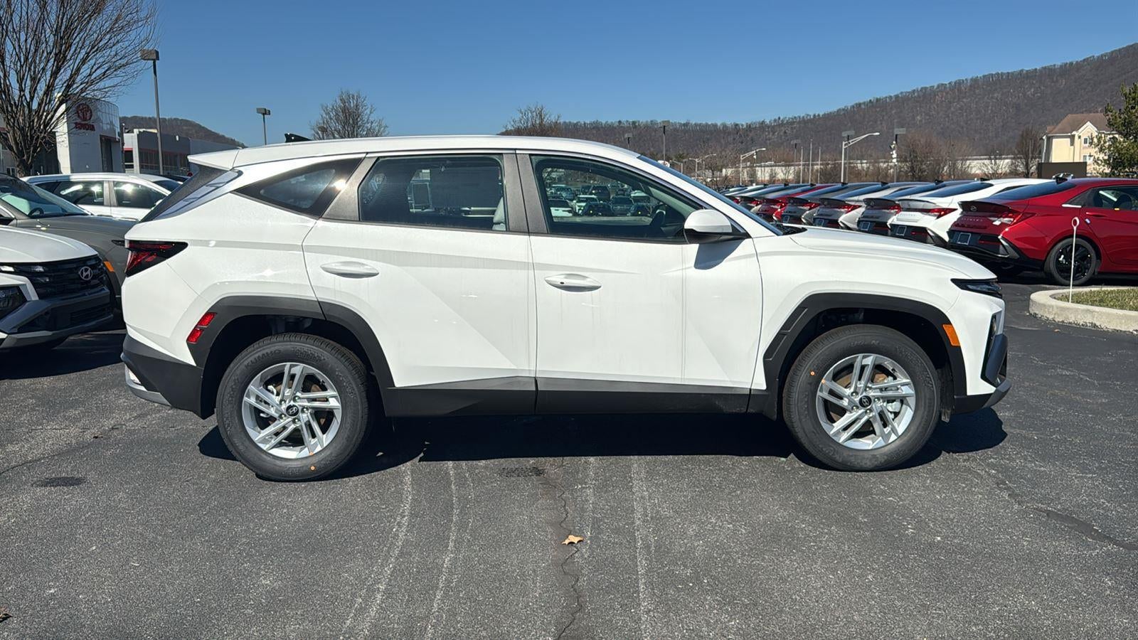 2026 Hyundai TUCSON SE AWD