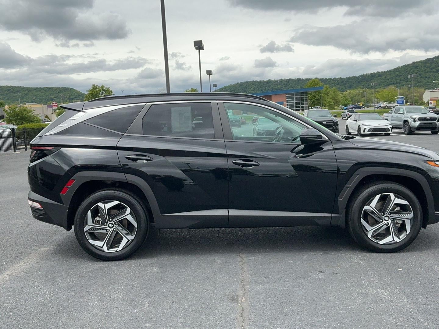 2023 Hyundai TUCSON SEL