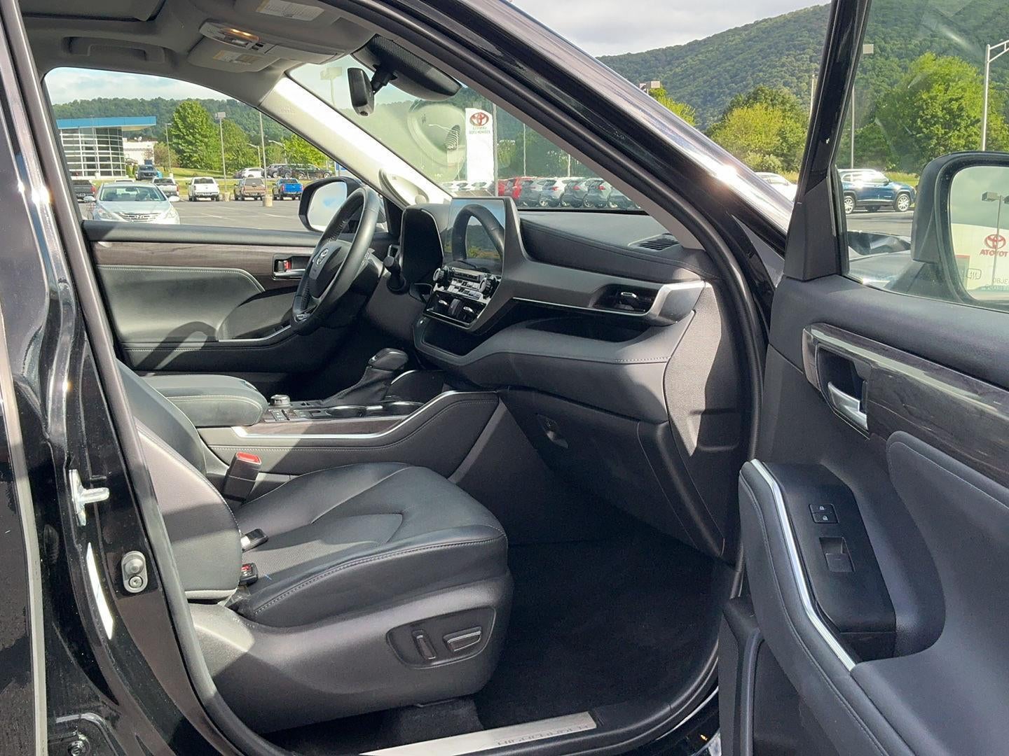 2022 Toyota Highlander Limited