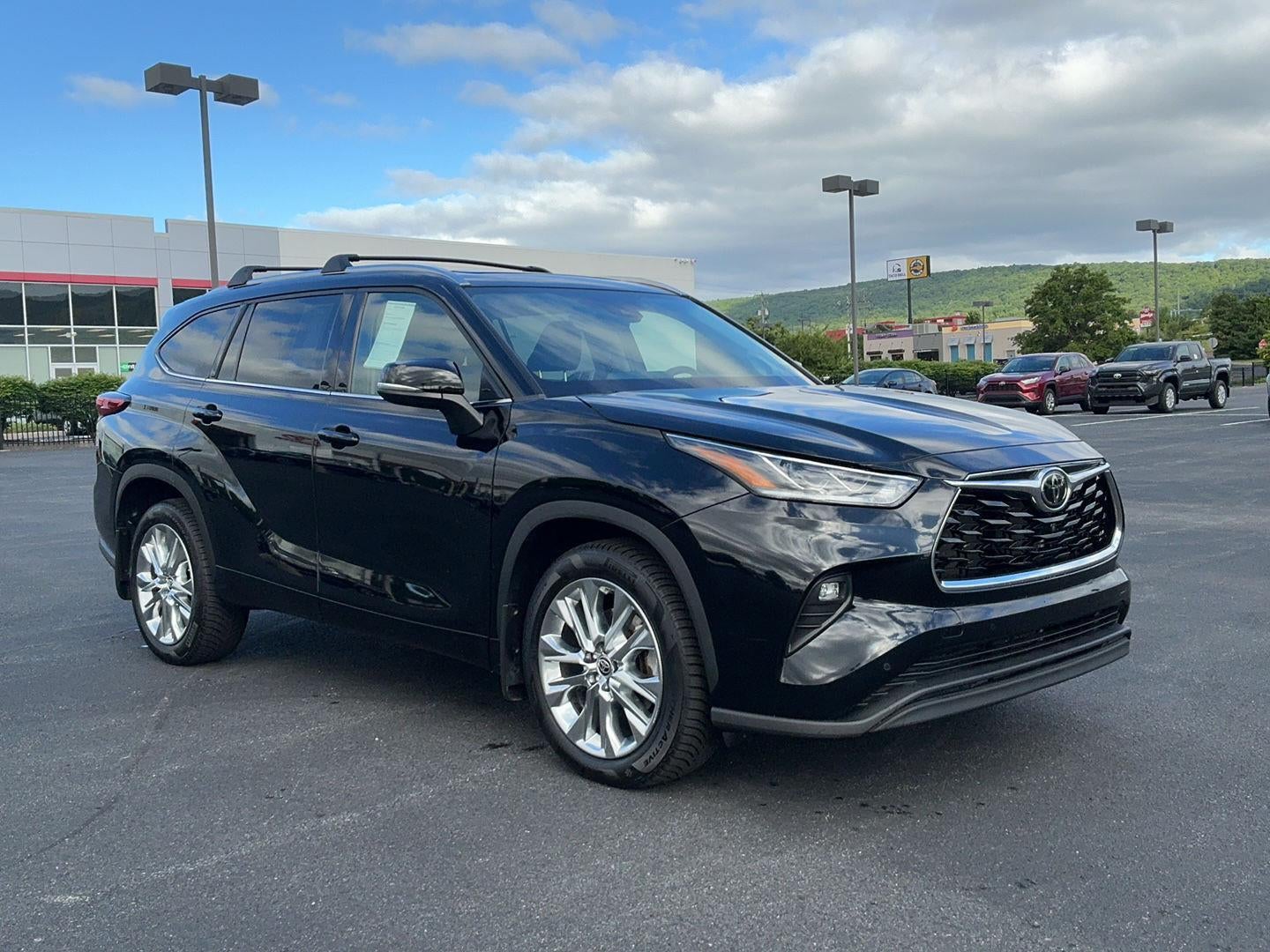 2022 Toyota Highlander Limited