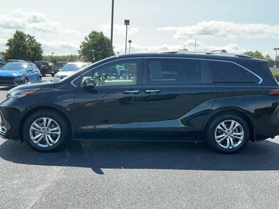 2023 Toyota Sienna Platinum 7-Passenger