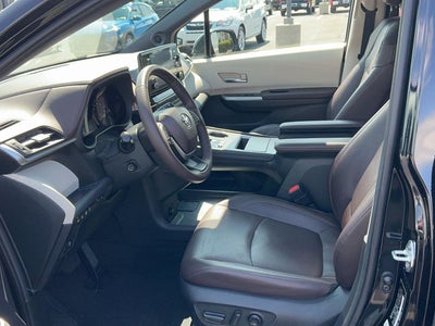 2023 Toyota Sienna Platinum 7-Passenger