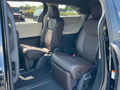 2023 Toyota Sienna Platinum 7-Passenger