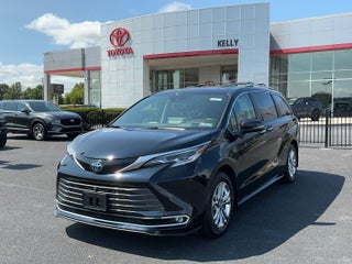 2023 Toyota Sienna Platinum 7-Passenger