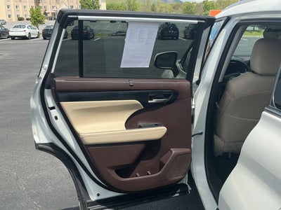 2021 Toyota Highlander XLE
