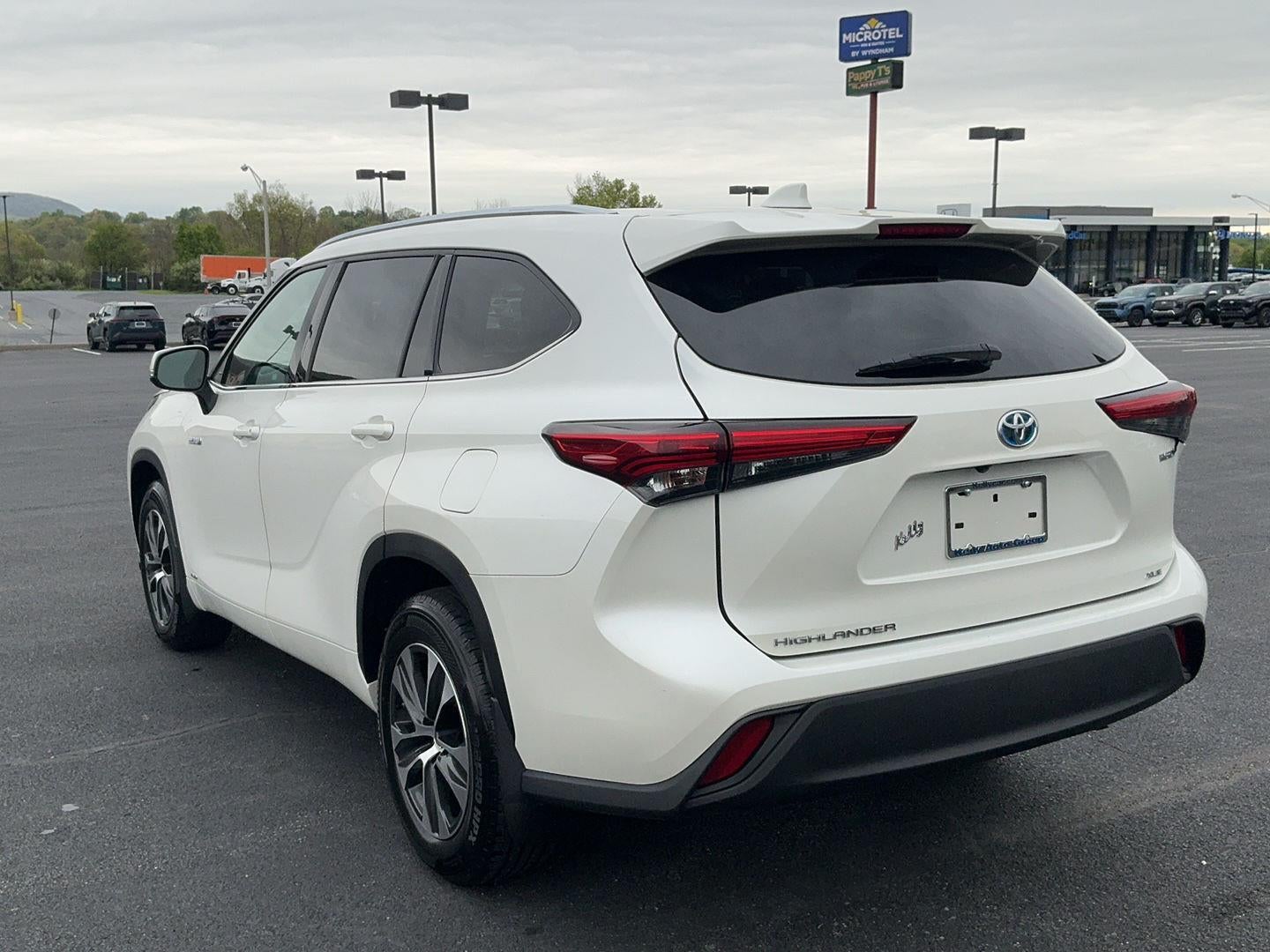 2020 Toyota Highlander Hybrid XLE