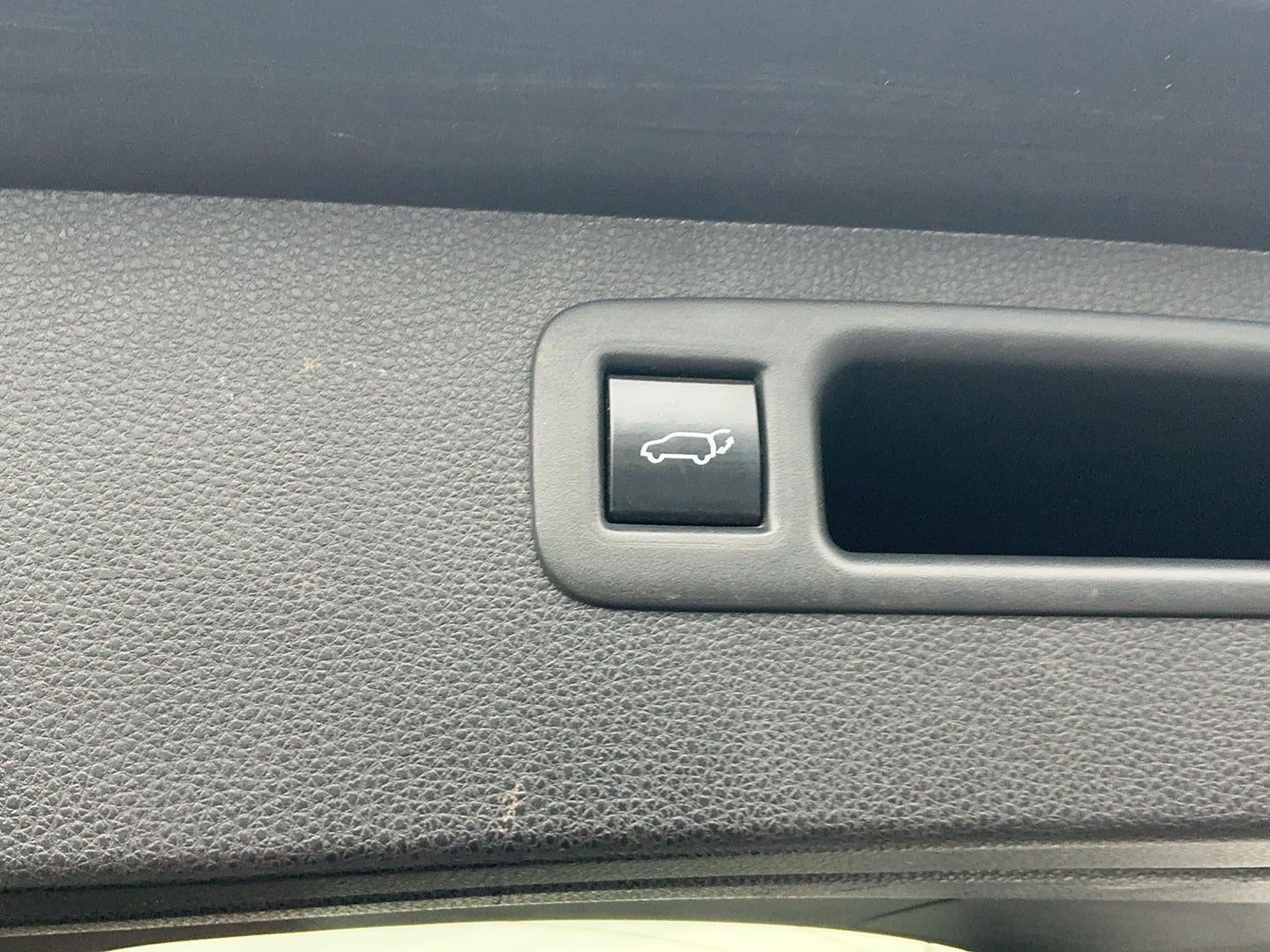 2020 Toyota Highlander Hybrid XLE