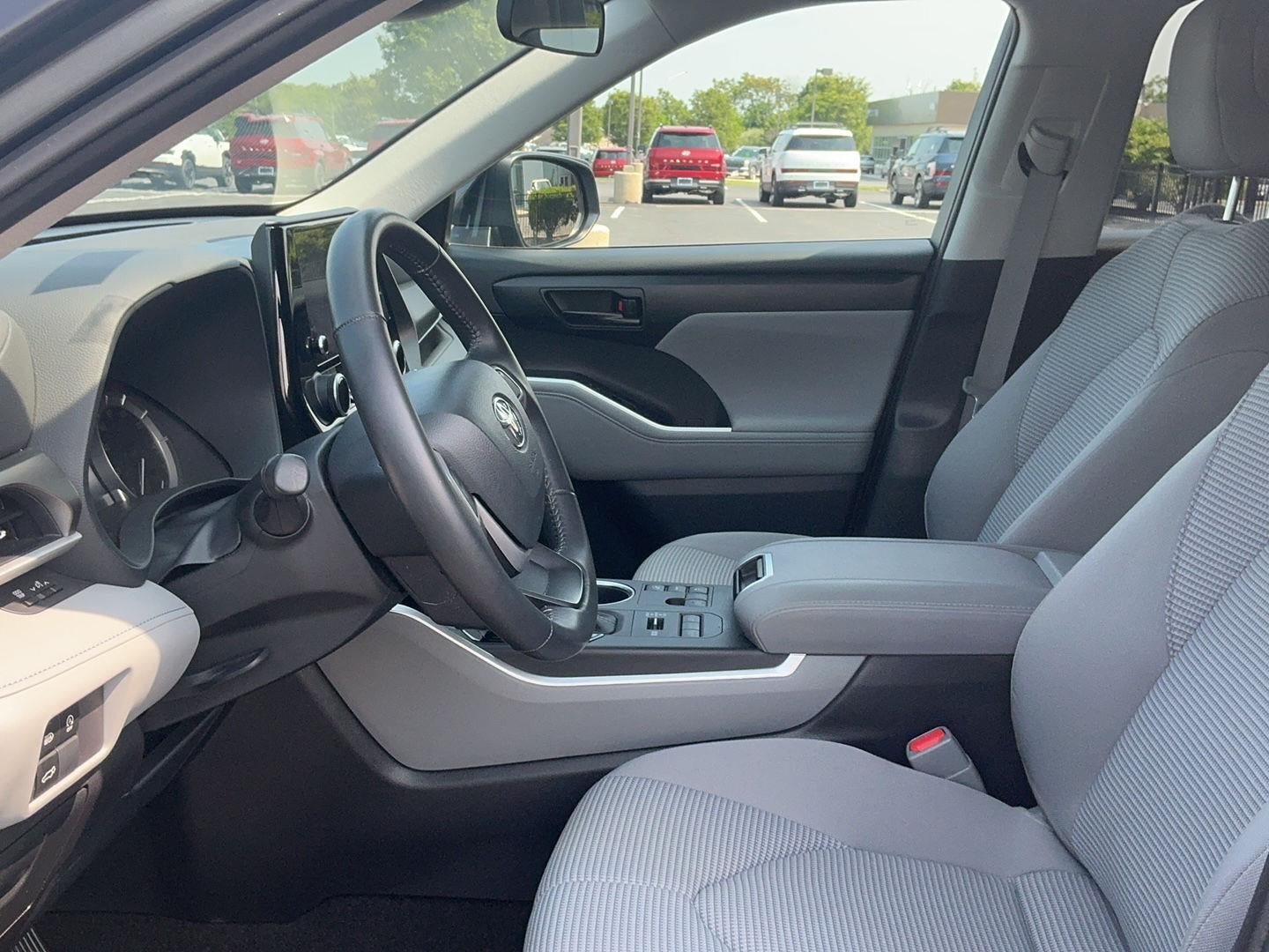 2023 Toyota Highlander LE
