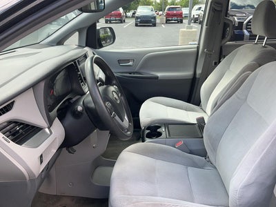 2015 Toyota Sienna LE
