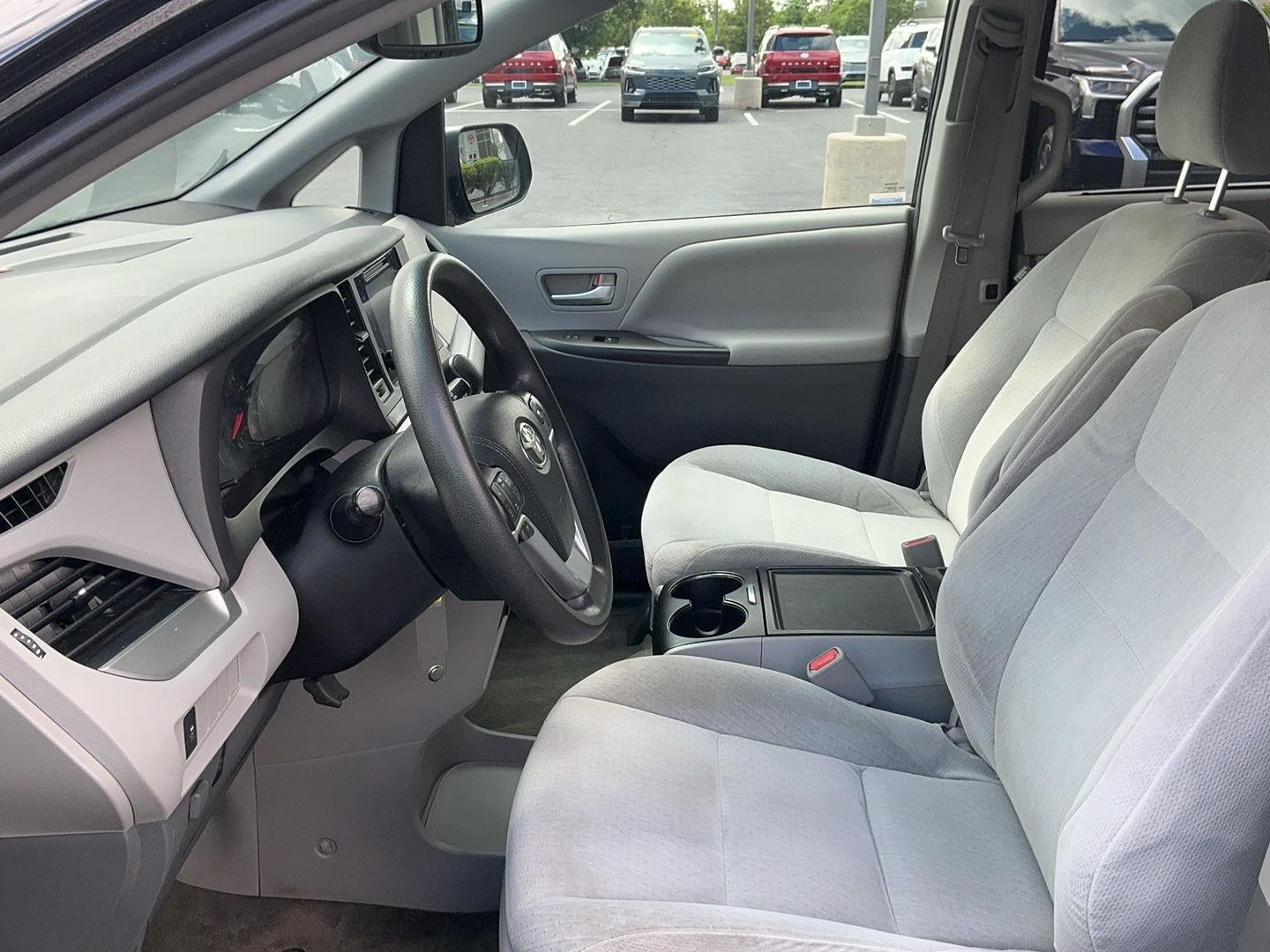 2015 Toyota Sienna LE