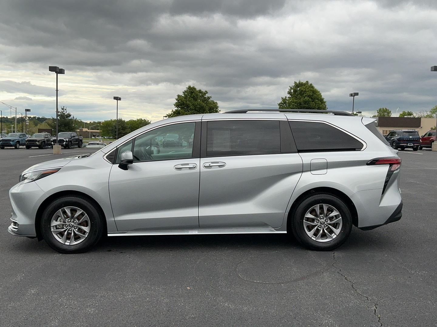 2022 Toyota Sienna XLE