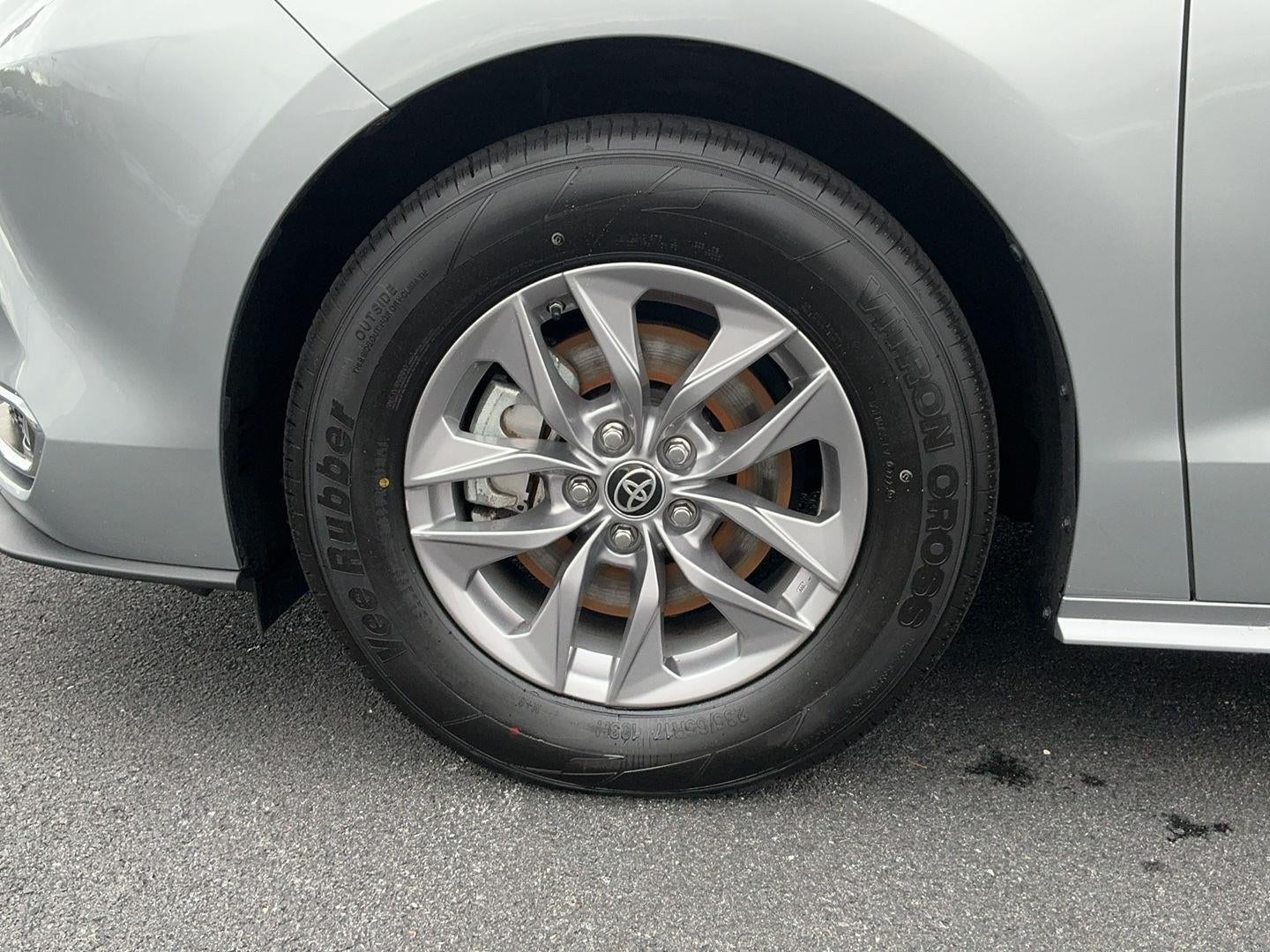 2022 Toyota Sienna XLE