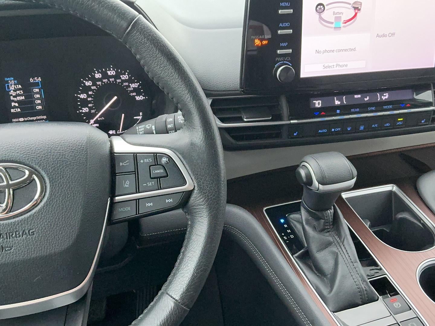 2022 Toyota Sienna XLE