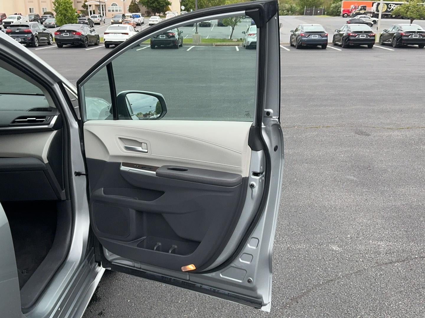 2022 Toyota Sienna XLE