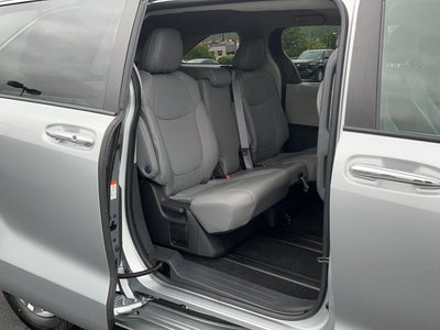 2022 Toyota Sienna XLE