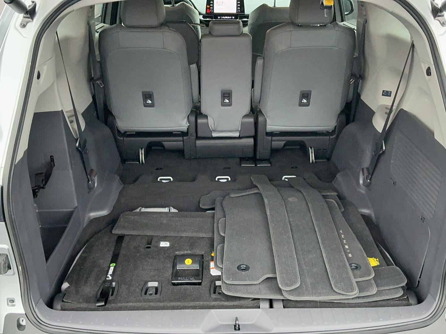2022 Toyota Sienna XLE