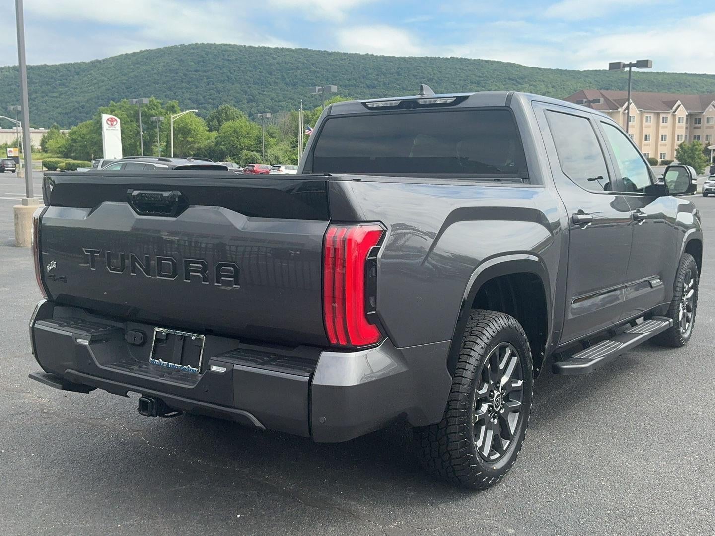 2024 Toyota Tundra Platinum