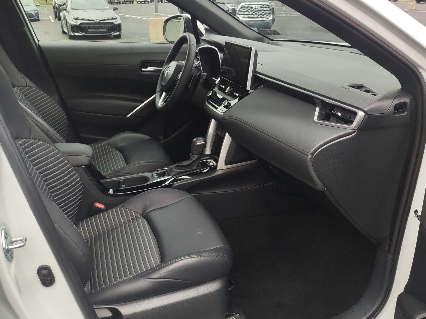 2023 Toyota Corolla Cross Hybrid XSE
