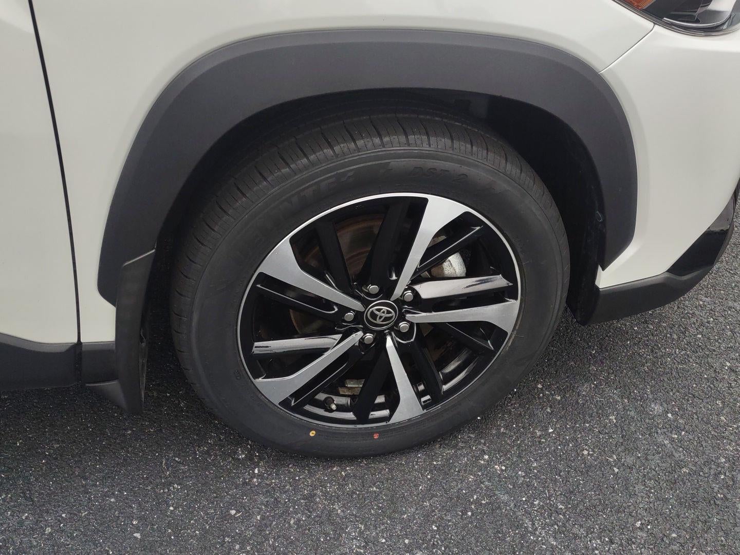 2023 Toyota Corolla Cross Hybrid XSE