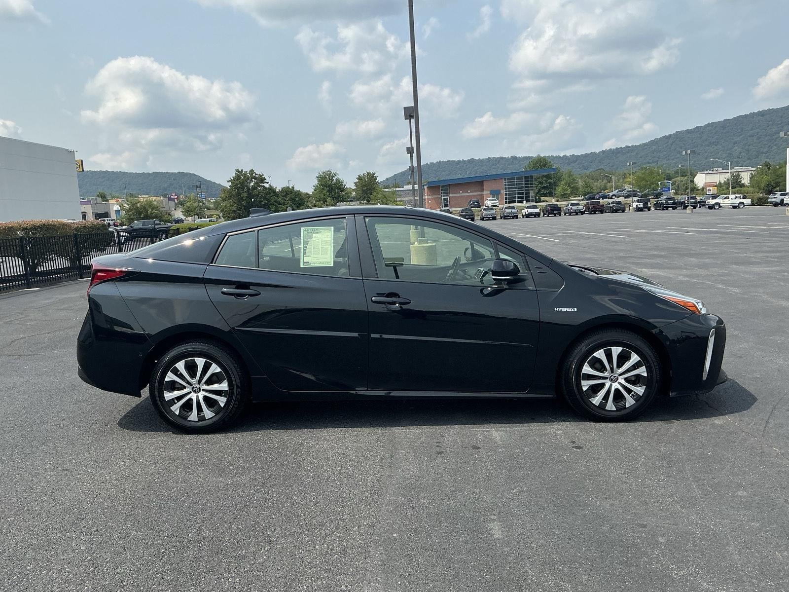 2022 Toyota Prius XLE