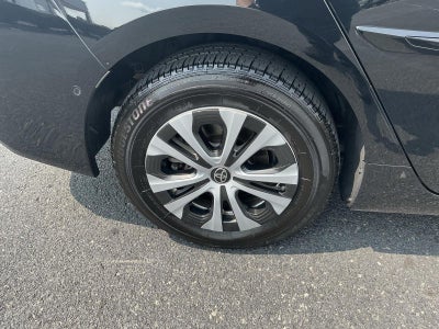 2022 Toyota Prius XLE