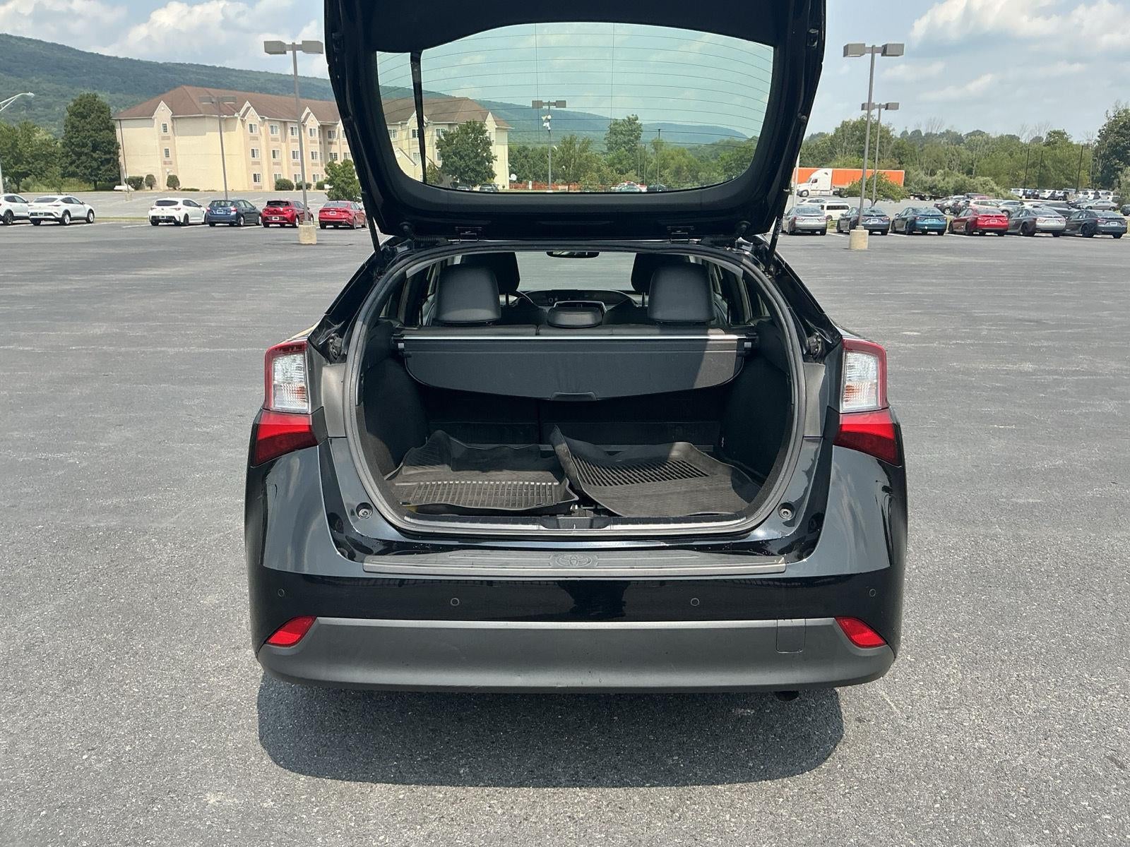 2022 Toyota Prius XLE