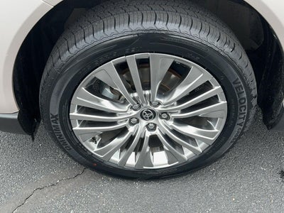 2023 Toyota Venza XLE