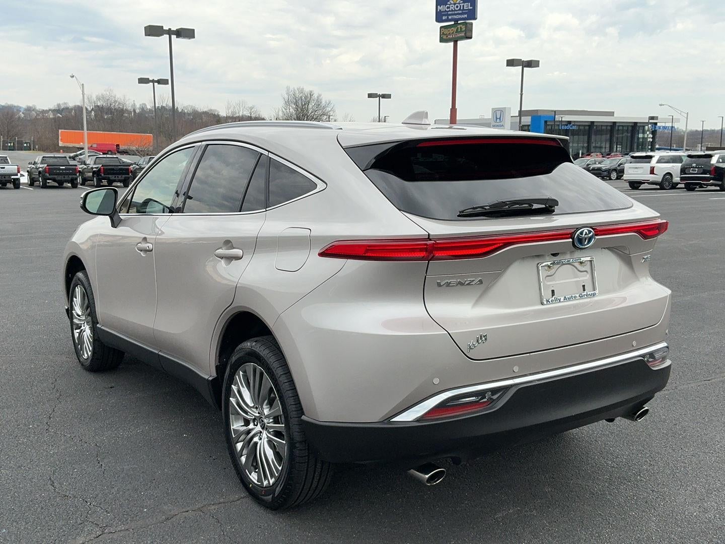 2023 Toyota Venza XLE