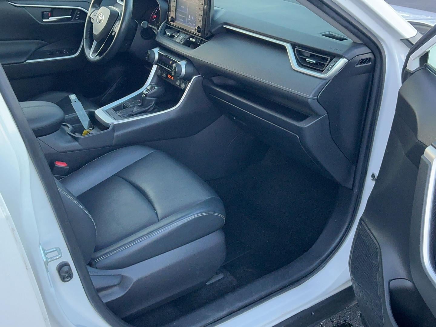 2020 Toyota RAV4 XLE Premium