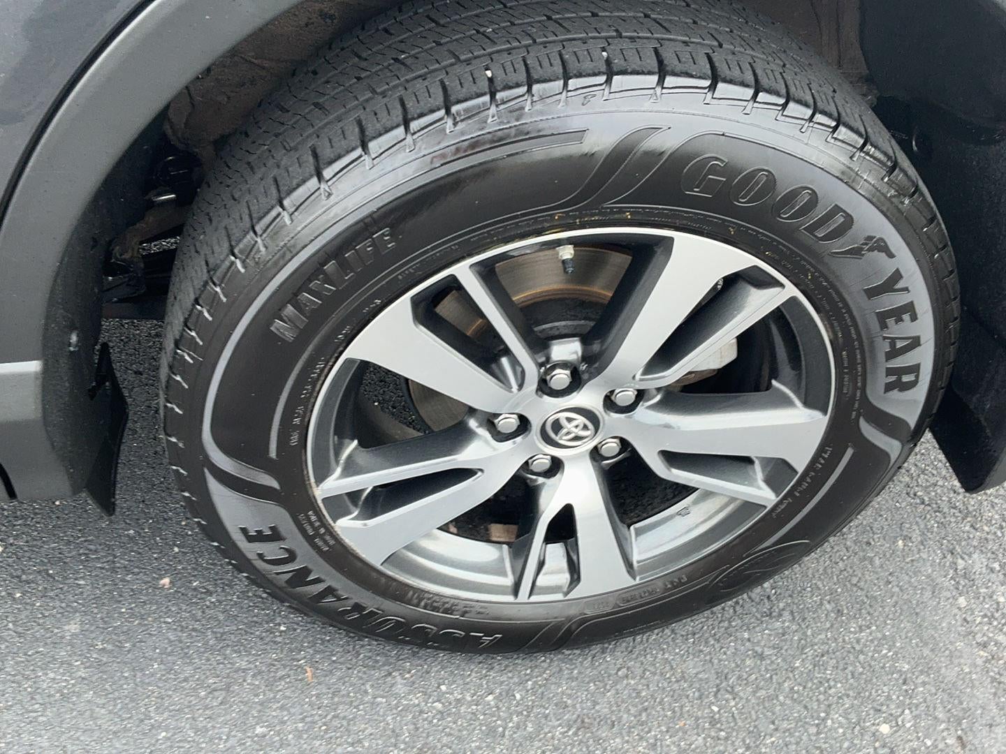 2018 Toyota RAV4 XLE