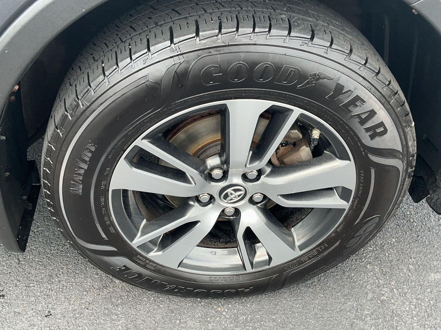 2018 Toyota RAV4 XLE