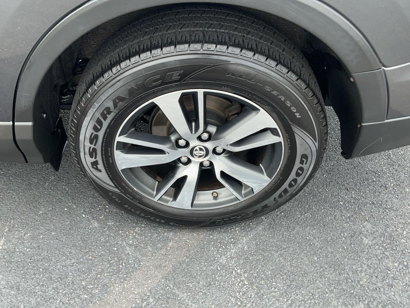 2018 Toyota RAV4 XLE