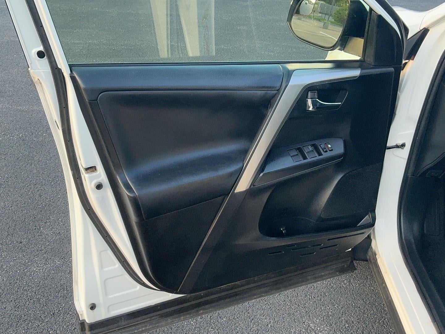 2017 Toyota RAV4 Hybrid Base