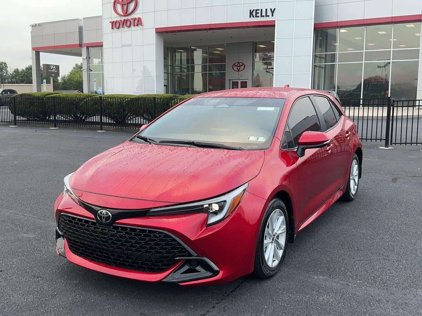 2025 Toyota Corolla Hatchback SE