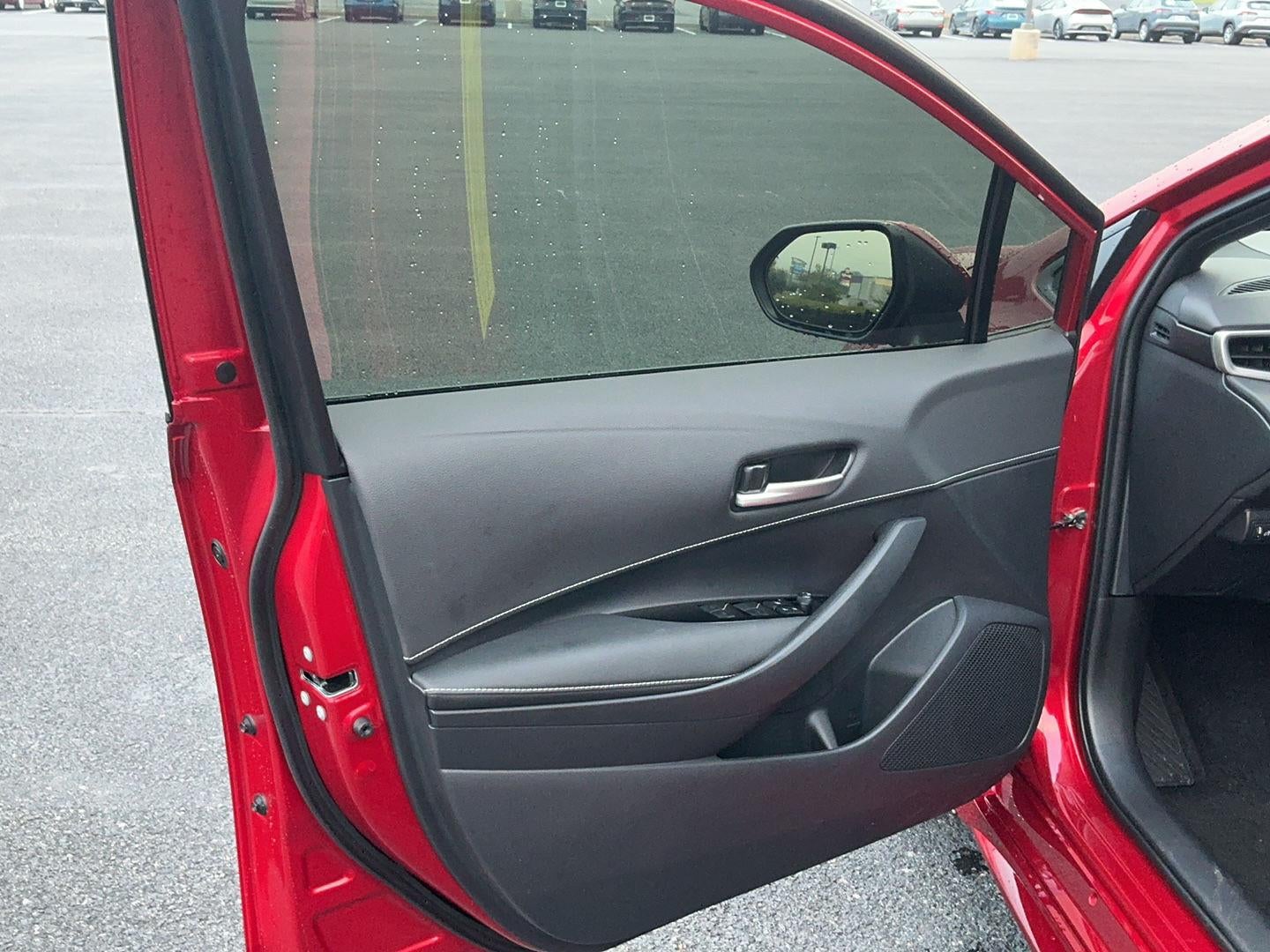 2025 Toyota Corolla Hatchback SE