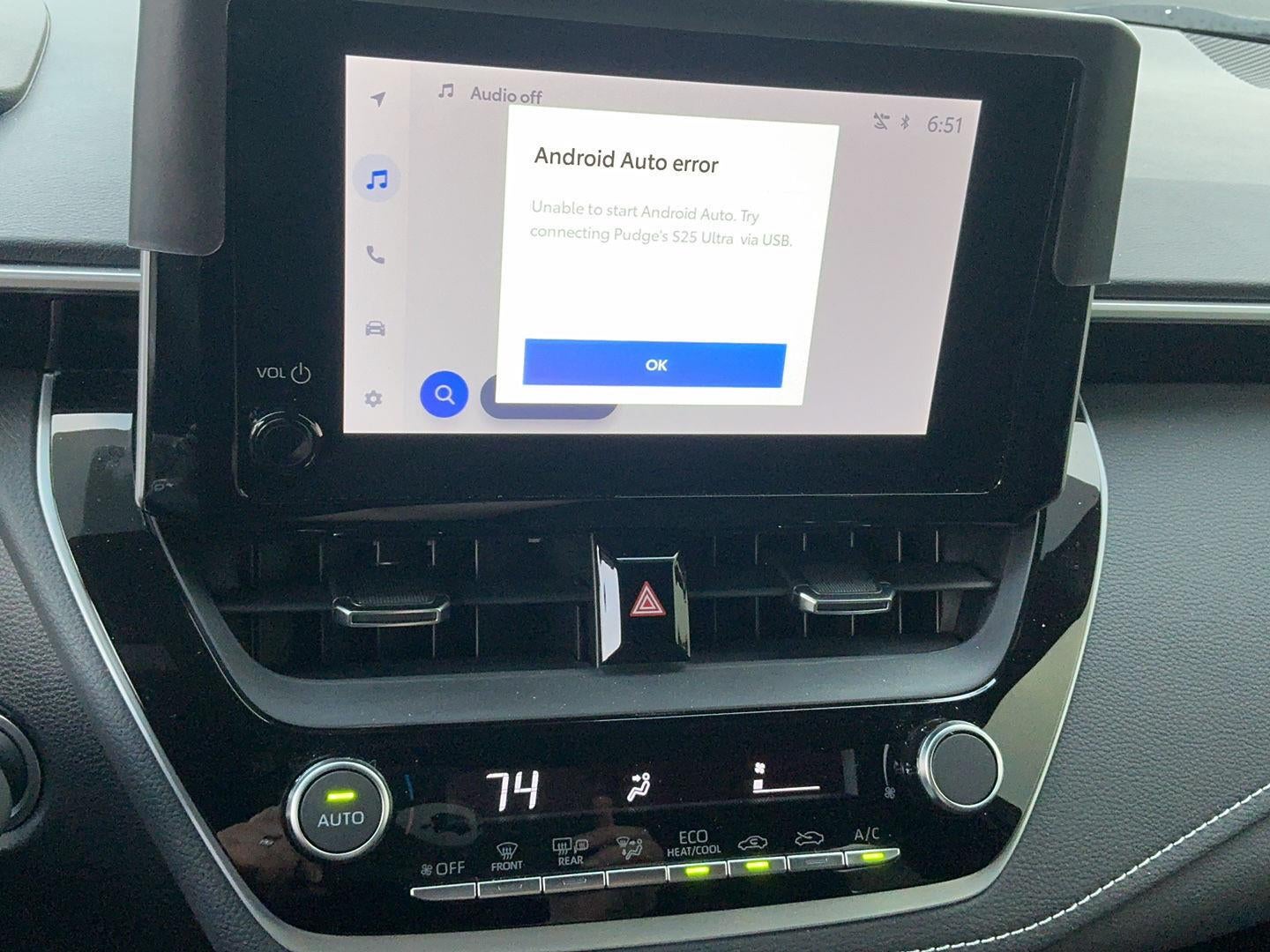 2025 Toyota Corolla Hatchback SE