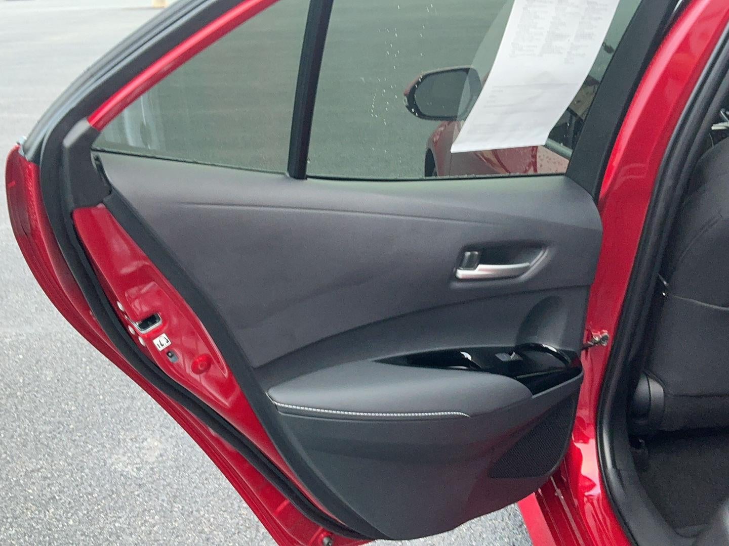2025 Toyota Corolla Hatchback SE