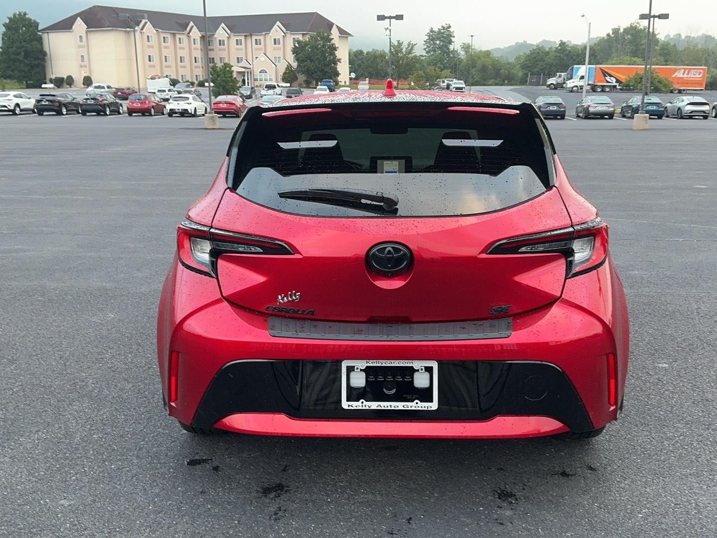 2025 Toyota Corolla Hatchback SE