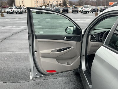 2020 Hyundai TUCSON SE