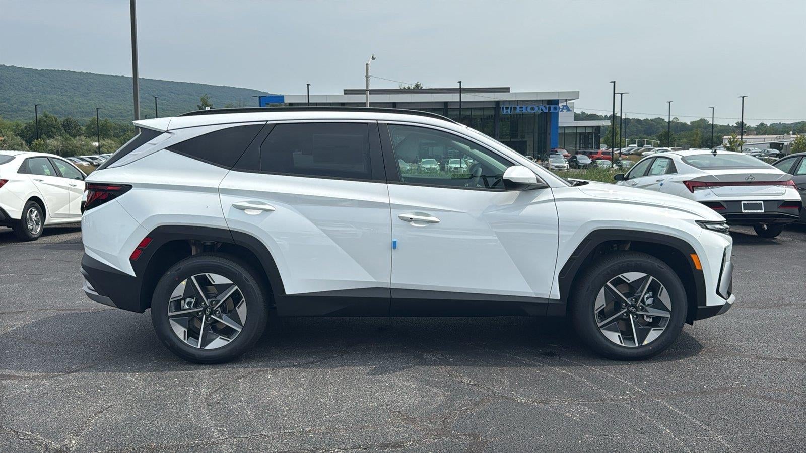 2026 Hyundai TUCSON HYBRID SEL